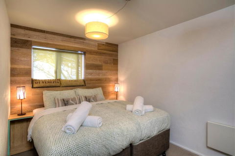 Les Chalets 20 - Accommodation Kalgoorlie 2