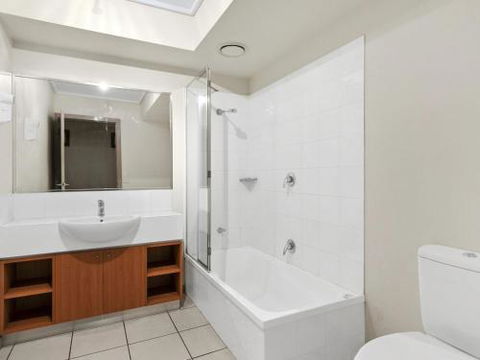 APARTMENT 29 PACIFIC APARTMENTS Grand Escape With Ocean Views - Accommodation Kalgoorlie 3