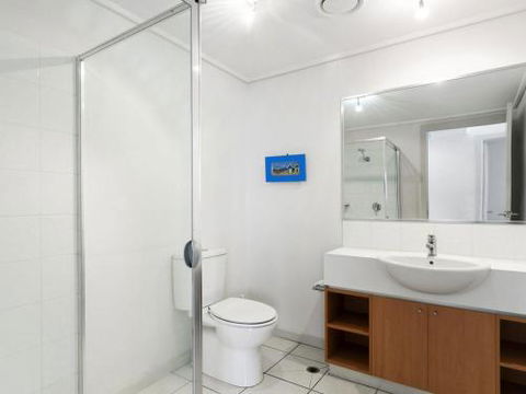 APARTMENT 23 PACIFIC APARTMENTS Sit On The Deck & Soak In The View - Accommodation Kalgoorlie 4