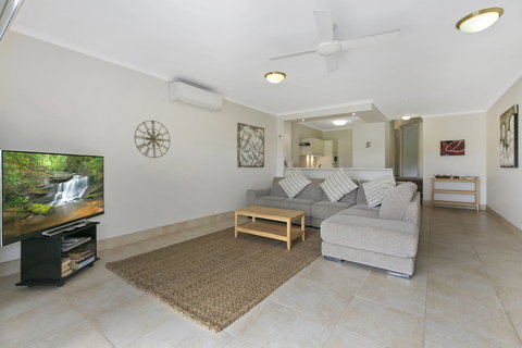Charming Noosa Heads Apartment Laguna Bay Views Unit 6 Taralla 18 Edgar Bennett Avenue - Accommodation Kalgoorlie 4