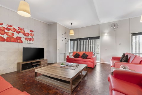 The Gazebo Place - Spacious 4 Bedroom Near Murray River - Accommodation Kalgoorlie 2