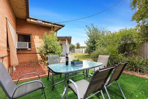 The Gazebo Place - Spacious 4 Bedroom Near Murray River - Accommodation Kalgoorlie 0