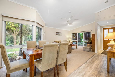 Hilltop Beach House: Newly Updated - Accommodation Kalgoorlie 2