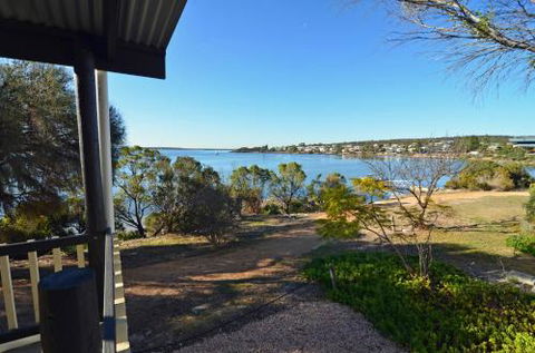CDC 625 Beach House - Accommodation Kalgoorlie 5