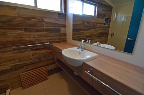 CDC 625 Beach House - Accommodation Kalgoorlie 6