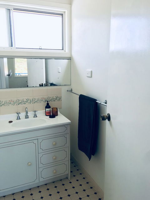 The Beach House Ledge Point - Accommodation Kalgoorlie 5
