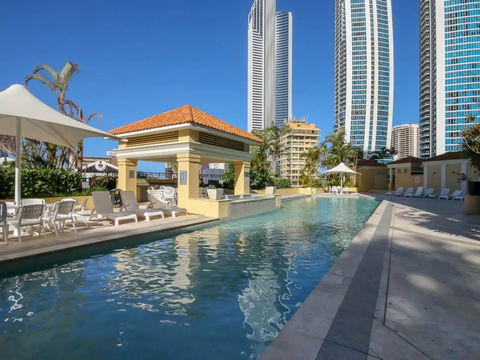 2 Bedroom Gold Coast Resort Apartment - Accommodation Kalgoorlie 4