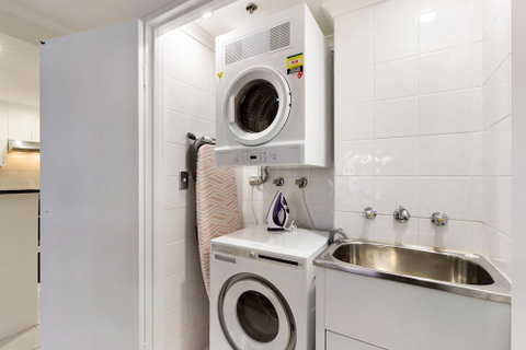 Modern 1 Bdrm In Vibrant Darlinghurst - PEL - Accommodation Kalgoorlie 5