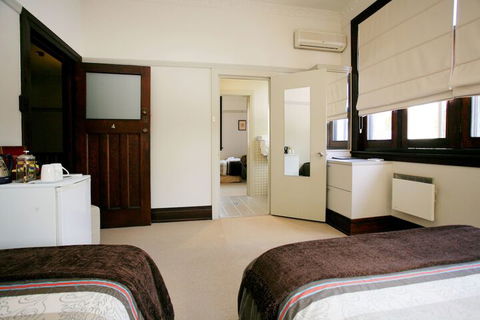 The Bank Guesthouse - Accommodation Kalgoorlie 2