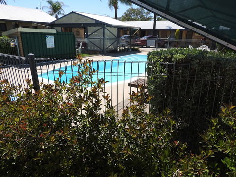 Lone Pine Motel - Corowa - Accommodation Kalgoorlie 0