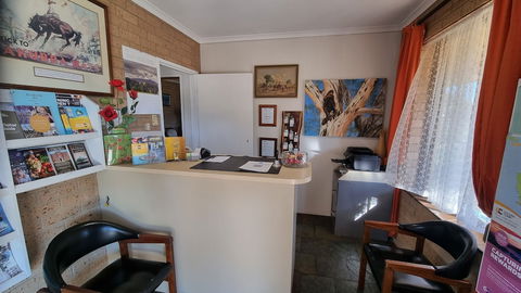 Lone Pine Motel - Corowa - Accommodation Kalgoorlie 3