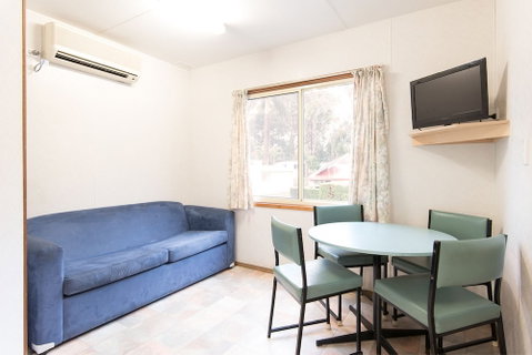Clog Barn Caravan Park - Accommodation Kalgoorlie 2