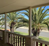 Whispering Palms - Accommodation Kalgoorlie