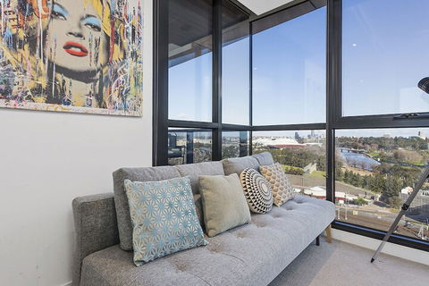 LAURENT Views Of MCG & Yarra River + Fed Square - Accommodation Kalgoorlie 4