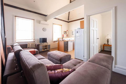 Raffless - Accommodation Kalgoorlie 5