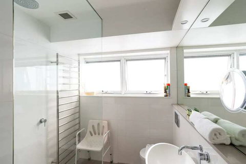 2 Bedroom Apartment With Bay View - Accommodation Kalgoorlie 1