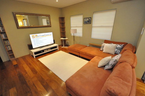 Glebe Fully Furnished 1 BDR Apart 47 ROS - Accommodation Kalgoorlie 4