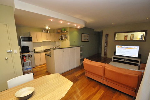 Glebe Fully Furnished 1 BDR Apart 47 ROS - Accommodation Kalgoorlie 5