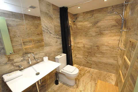 Glebe Fully Furnished 1 BDR Apart 47 ROS - Accommodation Kalgoorlie 6