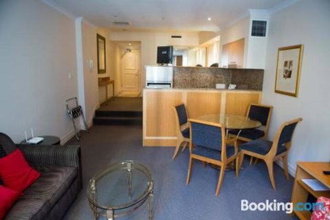 Bond 215 - Accommodation Kalgoorlie 0