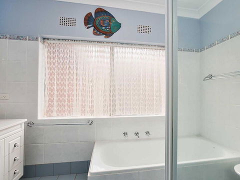 9 Adriana 83 Ronald Avenue Fabulous Views & Aircon - Accommodation Kalgoorlie 2