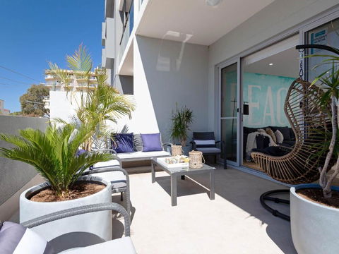 104 The Shoal 6 8 Bullecourt Street Linen Included & Under 200m To Beach - Accommodation Kalgoorlie 2