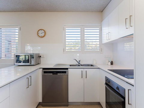 1 Intrepid 3 Intrepid Close Amazing Views Of Shoal Bay Only 100m From The Beach - Accommodation Kalgoorlie 4