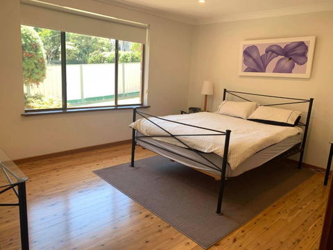 41 Leonard Avenue Pet Friendly Boat Parking & Aircon - Accommodation Kalgoorlie 5