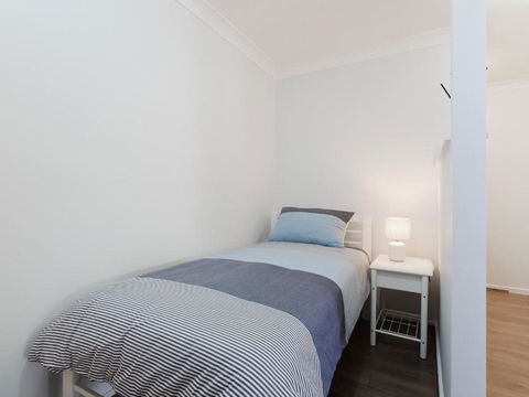 9 Shoal Bay Beach Apartments 2 Shoal Bay Road Air Conditioning & Complex Swimming Pool - Accommodation Kalgoorlie 2
