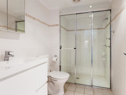 9 Shoal Bay Beach Apartments 2 Shoal Bay Road Air Conditioning & Complex Swimming Pool - Accommodation Kalgoorlie 6