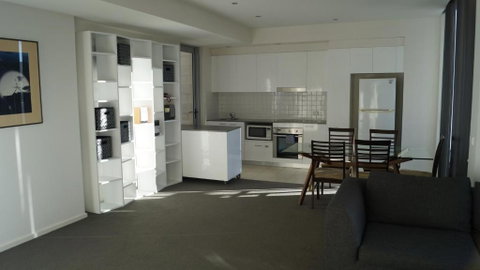 Canberra CBD Metropolitan - Accommodation Kalgoorlie 2