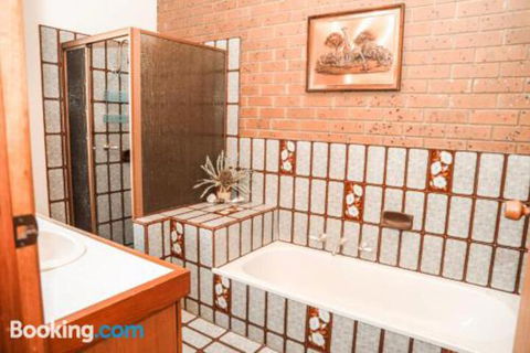 Banksia Beach House - Accommodation Kalgoorlie 4