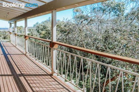 Banksia Beach House - Accommodation Kalgoorlie 3