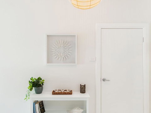 C A L M At Beautiful Shoal Bay - Accommodation Kalgoorlie 3