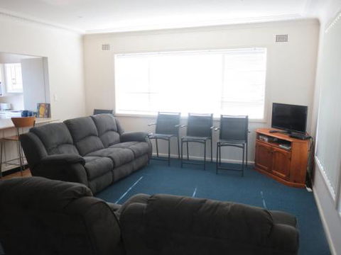 Cabenay 3 VIEWS ACROSS THE PARK - Accommodation Kalgoorlie 3