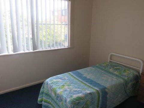 Cabenay 3 VIEWS ACROSS THE PARK - Accommodation Kalgoorlie 1