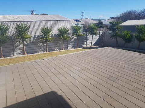 The Baltimore Family Home Getaway - Accommodation Kalgoorlie 4