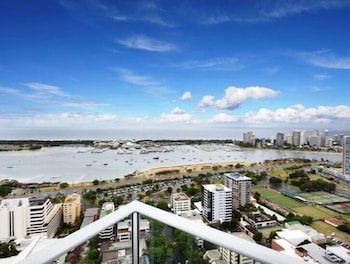 Panoramic Views At Sub Penthouse Apt - Accommodation Kalgoorlie 5