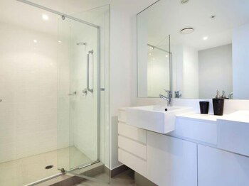 Panoramic Views At Sub Penthouse Apt - Accommodation Kalgoorlie 3
