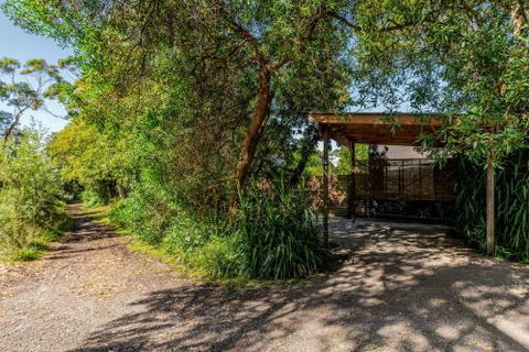 SUNSET BEACH SHACK On SURF - Accommodation Kalgoorlie 3