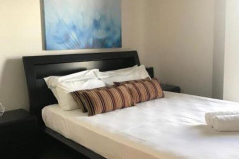 Townsville Strand Lighthouse Apartment 3 - Accommodation Kalgoorlie 6