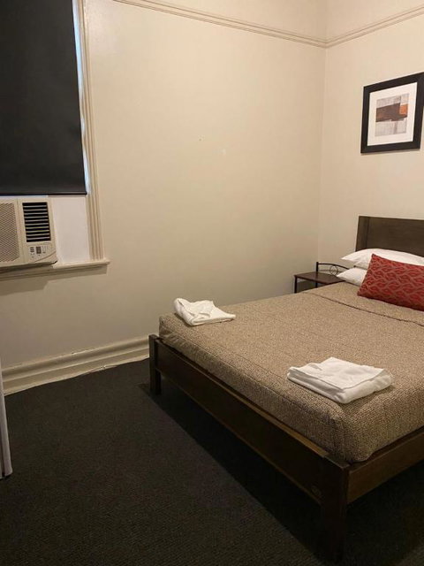 Commercial Travellers House - Accommodation Kalgoorlie 6