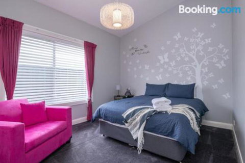 Wentworth Estate 5 Bedroom Luxury Home Sleeps 12 - Accommodation Kalgoorlie 6