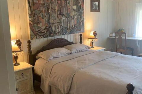 Hilltop Gallery - Accommodation Kalgoorlie 0