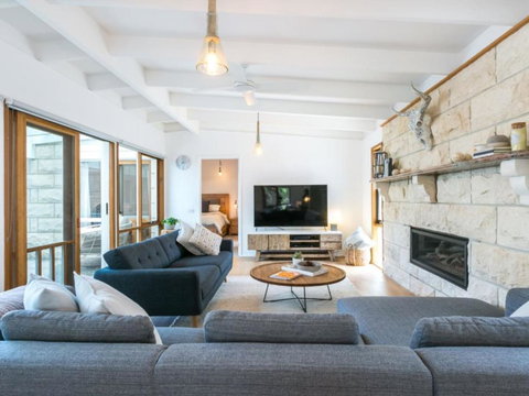 Stunning Sorrento Escape With Pool - Accommodation Kalgoorlie 6