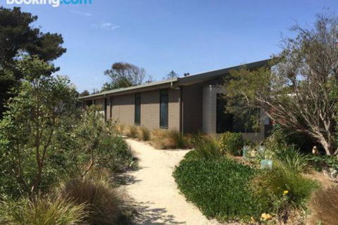 3 Anderson Avenue Sandy Point - Accommodation Kalgoorlie 6