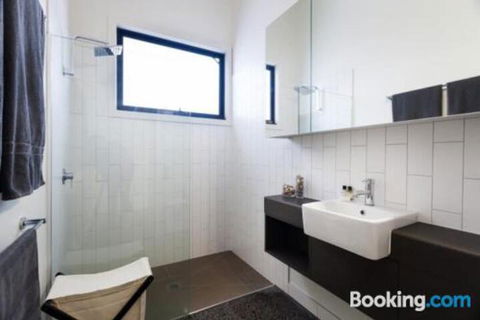 3 Anderson Avenue Sandy Point - Accommodation Kalgoorlie 1