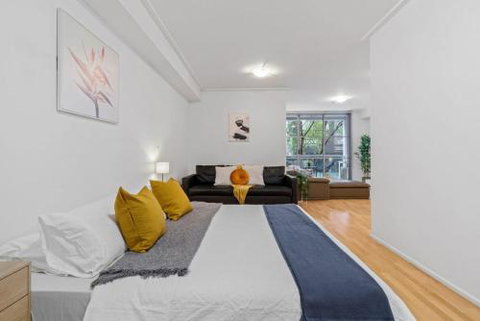 A Bright & Stylish Studio Next To Darling Harbour - Accommodation Kalgoorlie 1
