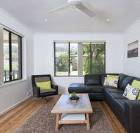 Blue Swimmer 33 Danalene Parade - Accommodation Kalgoorlie