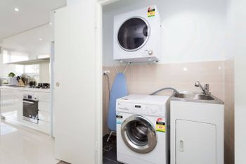 Executive Designer Apartment With Pool + Parking - Accommodation Kalgoorlie 1